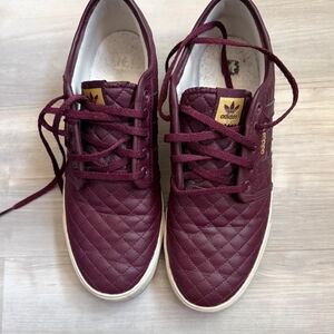 RARE mens Adidas seeley premium skate shoe burdeo Quilted men SZ 12 leather.